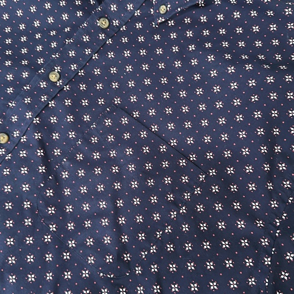 Men’s casual button down shirt - Picture 3 of 4